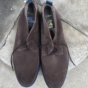 Suede brown boots